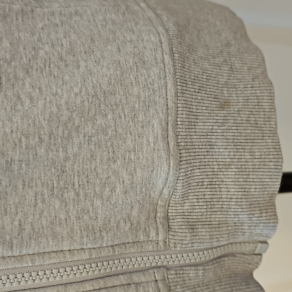 383. Lululemon Split Hoodie - Picture 4 of 11